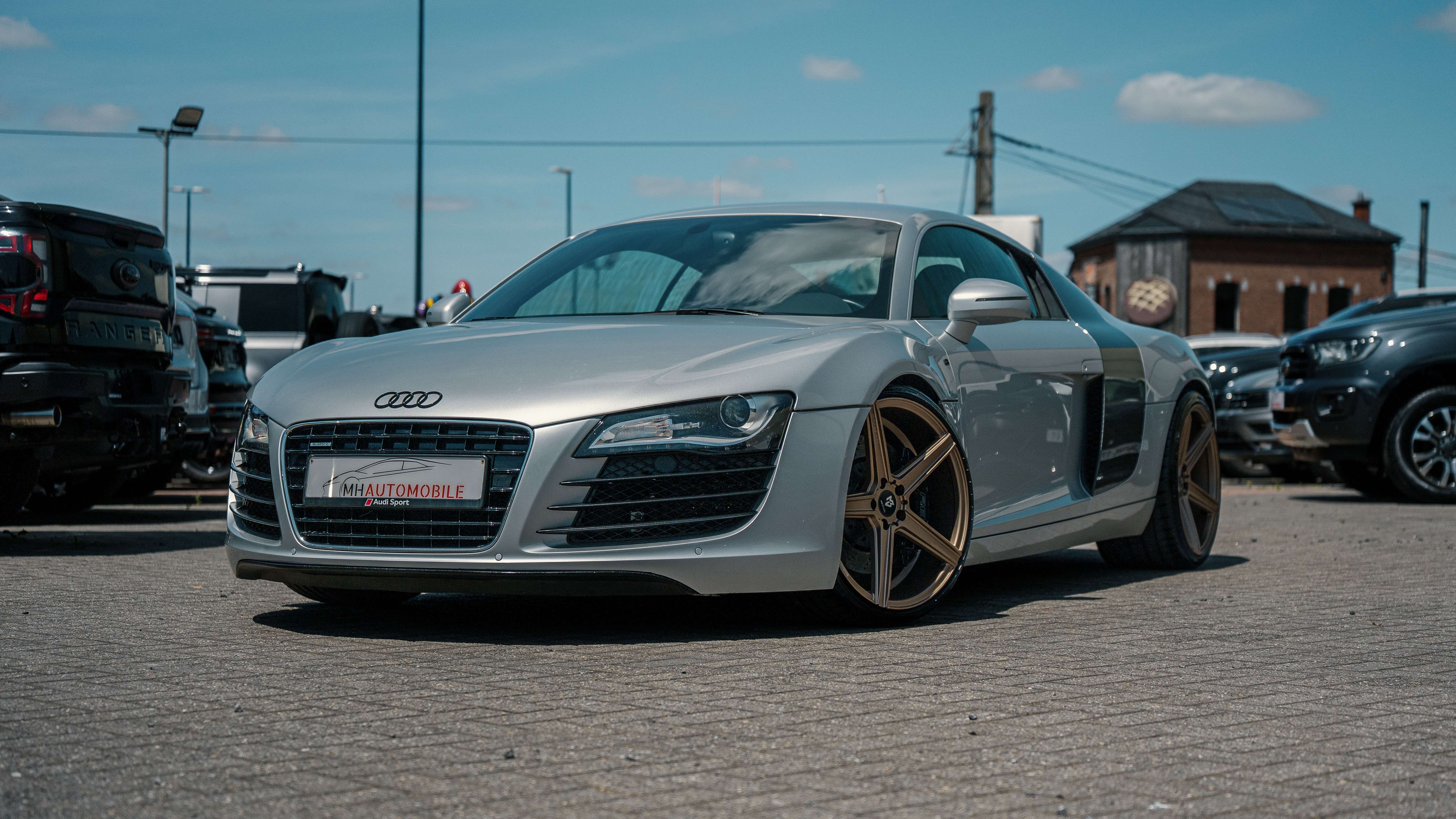Audi R8