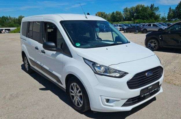 Ford Grand Tourneo