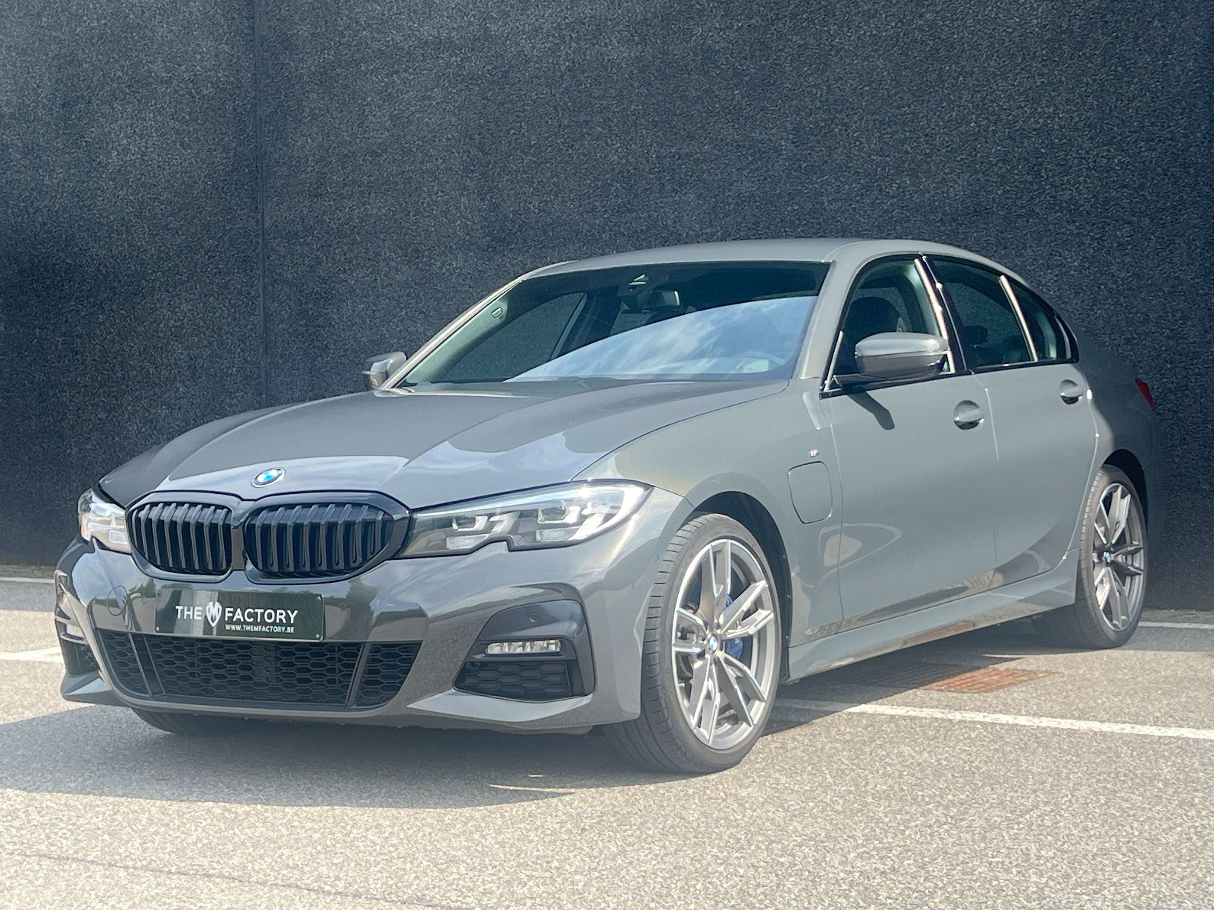 BMW 330
