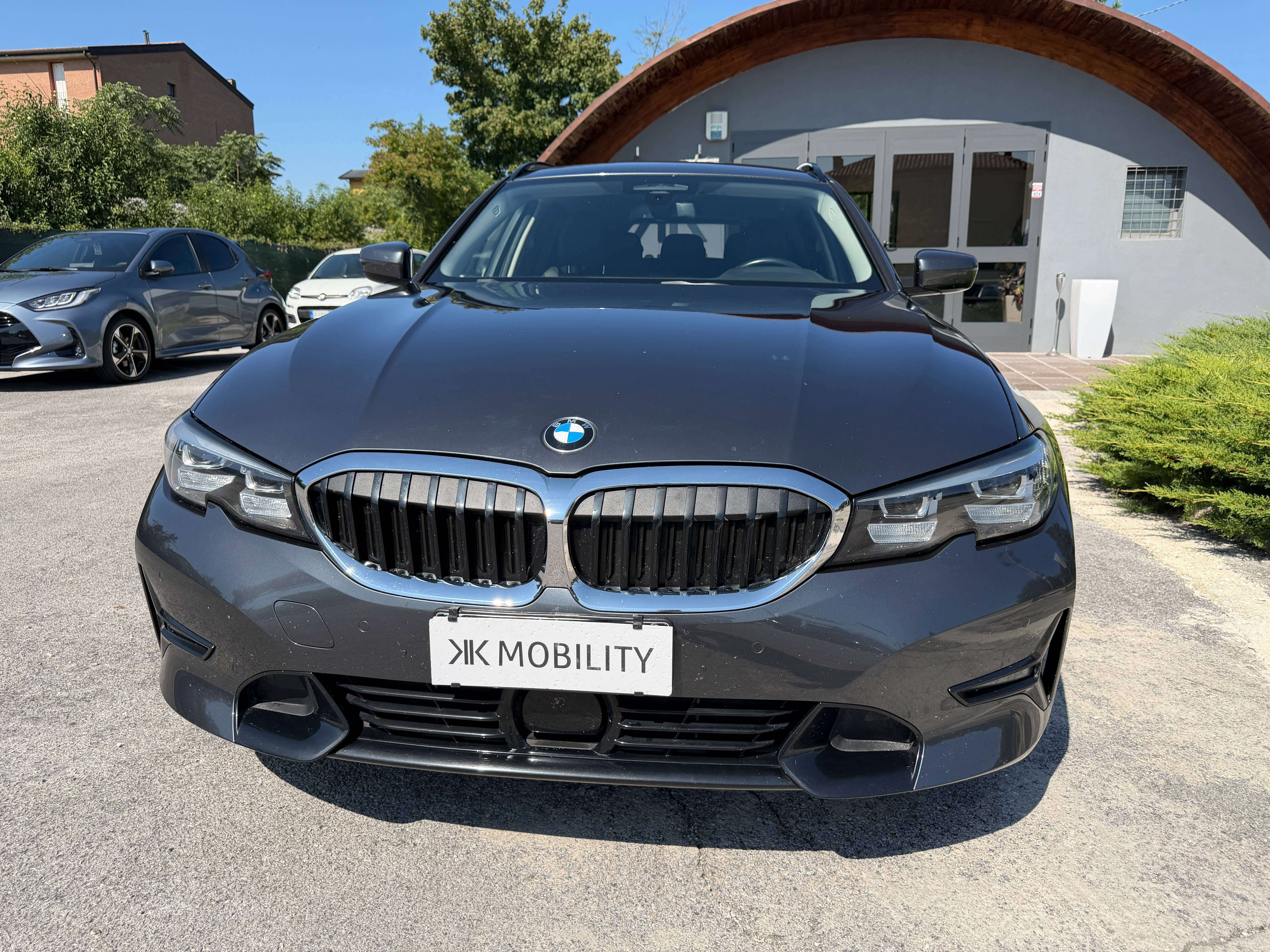 BMW 320