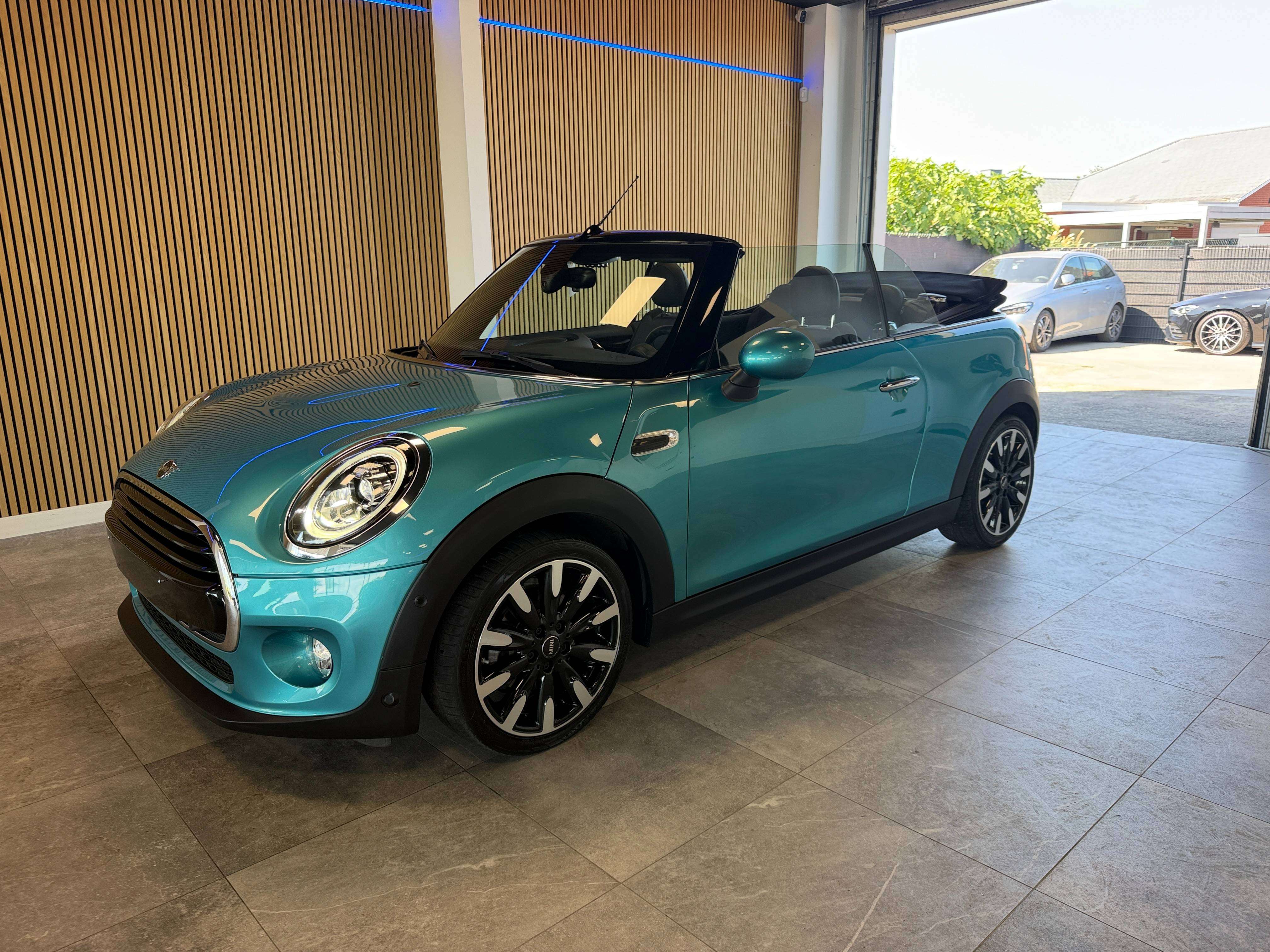 MINI Cooper Cabrio