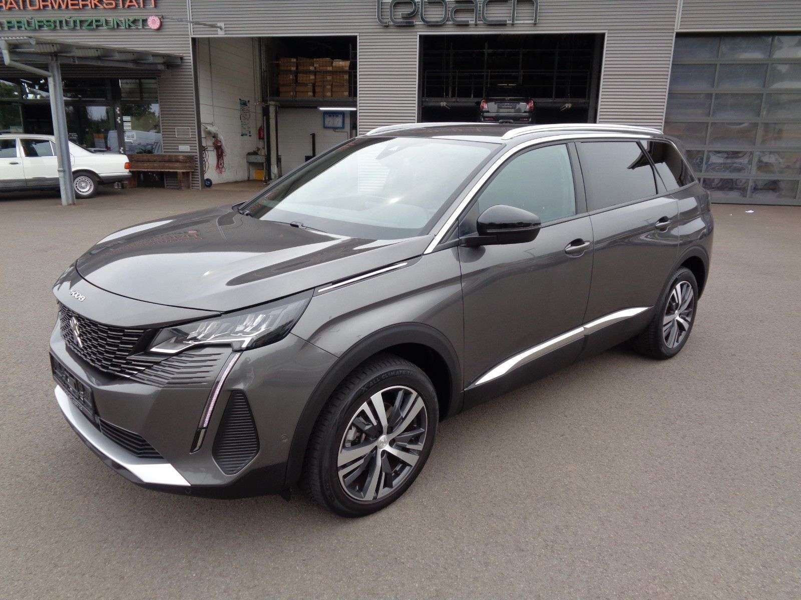 Peugeot 5008