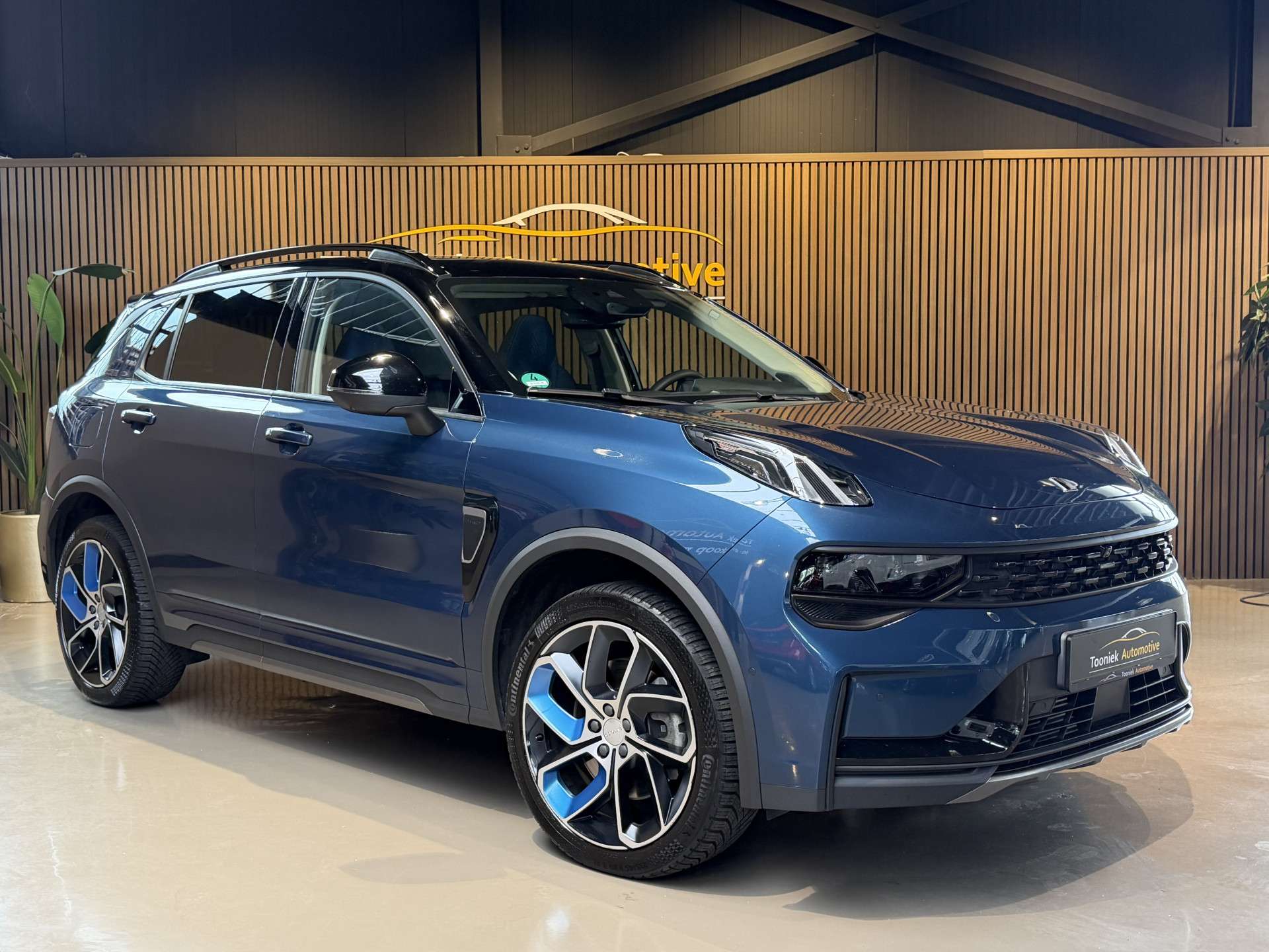 Lynk & Co 01