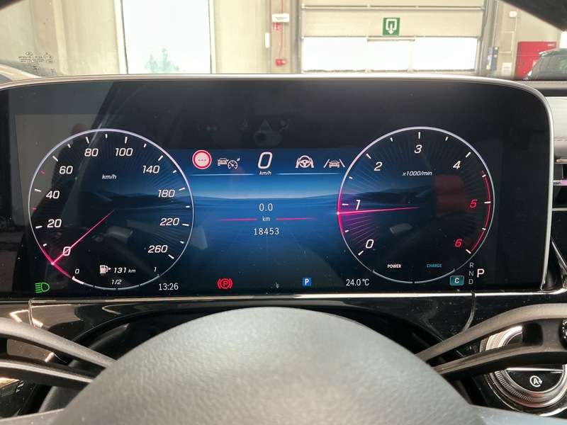 Mercedes-Benz E 220