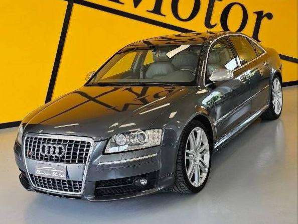 Audi S8